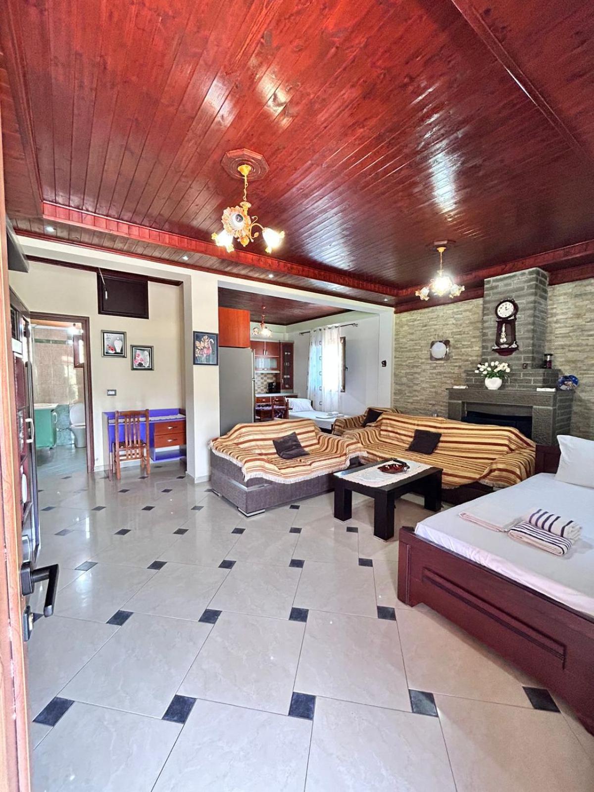 Green Villa Sarandë Eksteriør billede