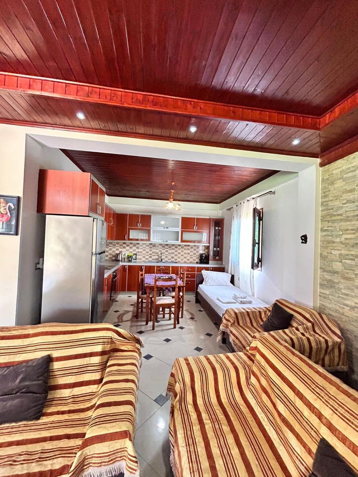 Green Villa Sarandë Eksteriør billede